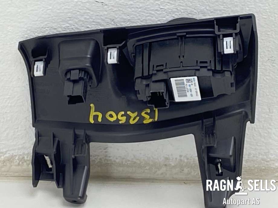 Bryter lys til Ford Mondeo 2014-2019 (Type V, Fase 1)  (DG9T-13D061-FEW|)