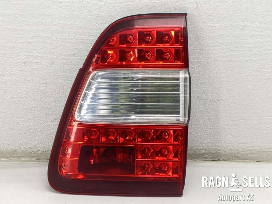 Baklykt høyre indre til Toyota Land Cruiser 100, 1998-2007  (8158160140)