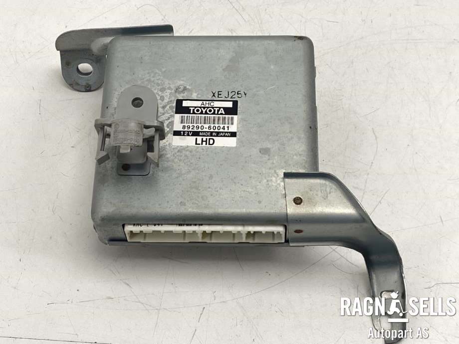 Styreenhet diverse til Toyota Land Cruiser 100, 1998-2007  (8929060041)