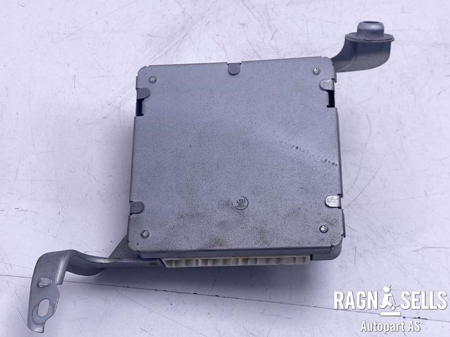 Styreenhet diverse til Toyota Land Cruiser 100 1998-2007  (8929060041|)