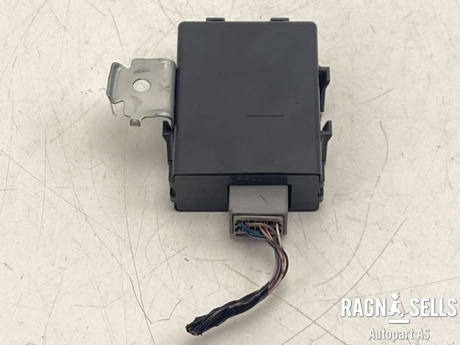 Styreenhet diverse til Toyota Land Cruiser 100 1998-2007 (89111-60030|)