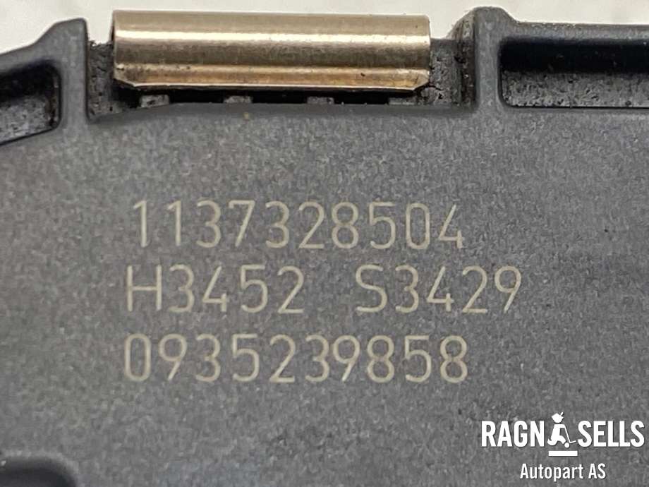 Viskermotor frontrute til Volvo C30 2010-2012 (Fase 2)  (BOSCH|1 397 220 585|0935370097| 0935239858|0390241688)