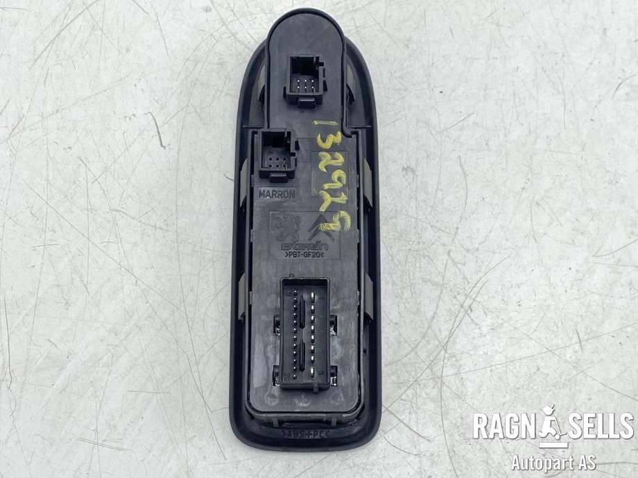 Bryter ruteheis førerdørspanel til Peugeot 308 2011-2013 (Type I, Fase 2)  (96 644 915 XT|30170273|101498344)