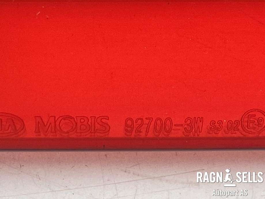 Baklykt bremselys bakrute til Kia Sportage 2010-2016 (Type III)  (MOBIS|927003W100|)