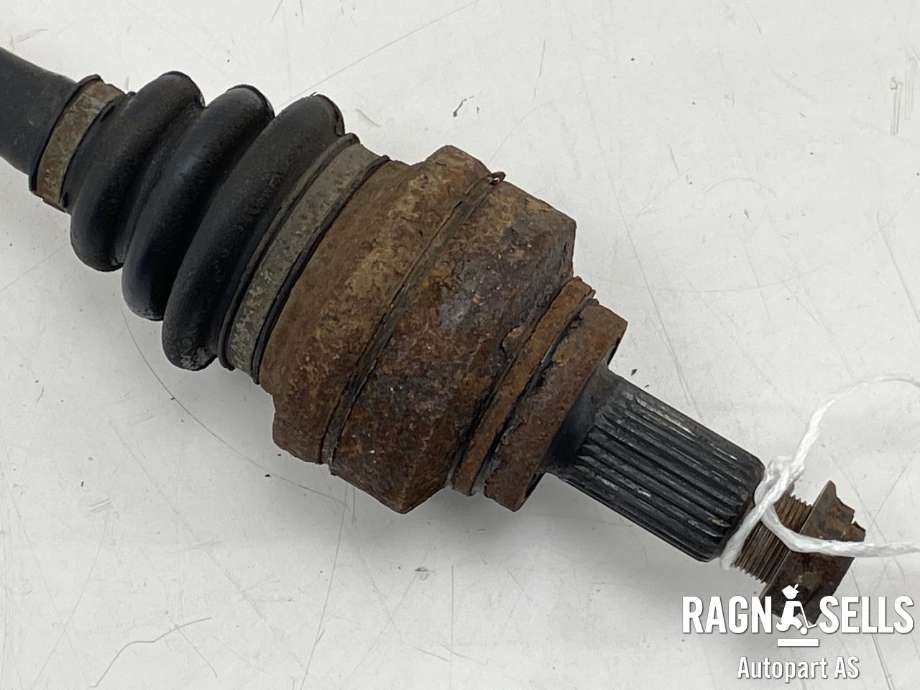 Drivaksel venstre bak, diesel/automat til BMW 3-Serie 2012-2018 (F30/F31/F34) (F30/F31/F34) (33 20 8 680 347|7 597 681|)