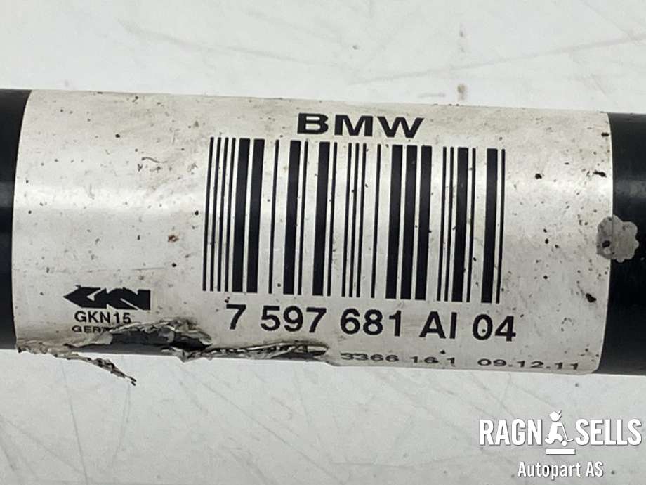 Drivaksel venstre bak, diesel/automat til BMW 3-Serie 2012-2018 (F30/F31/F34) (F30/F31/F34) (33 20 8 680 347|7 597 681|)