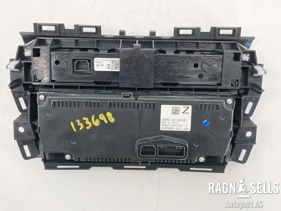 Varmeapparat betjening til Mazda 3 2013-2016 (Type III, Fase 1)  (BHT1-61-190B|)