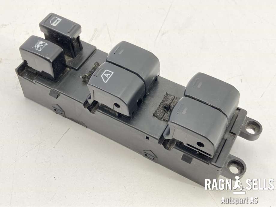 Bryter ruteheis førerdørspanel til Subaru Outback, 2009-2014 (Type IV)  (83071AJ030)