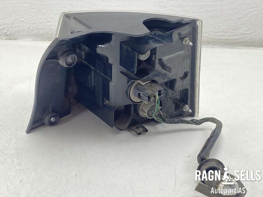 Baklykt venstre ytre til Mitsubishi Outlander 2007-2010 (Type II, Fase 1)  (8330A379|)