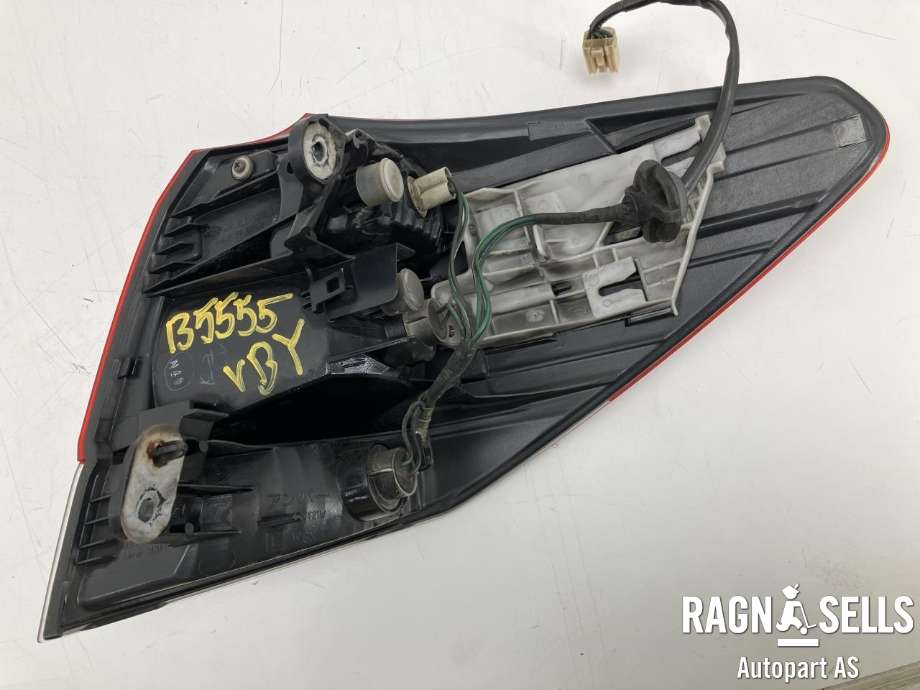 Baklykt venstre ytre til Subaru Legacy 2009-2015  (84912AJ100|)