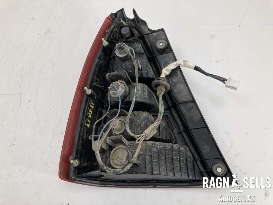 Baklykt høyre til Subaru Forester 2002-2005 (Type II, Fase 1)  (84201SA060||84201SA061)