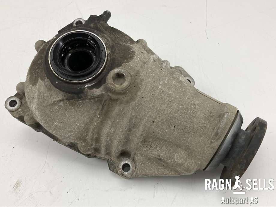 Kardang klokke foran til BMW 5-Serie 2003-2010 (E60/E61) (E60/E61) (31 50 7 601 770|7 533 567|31 50 7 601 771)