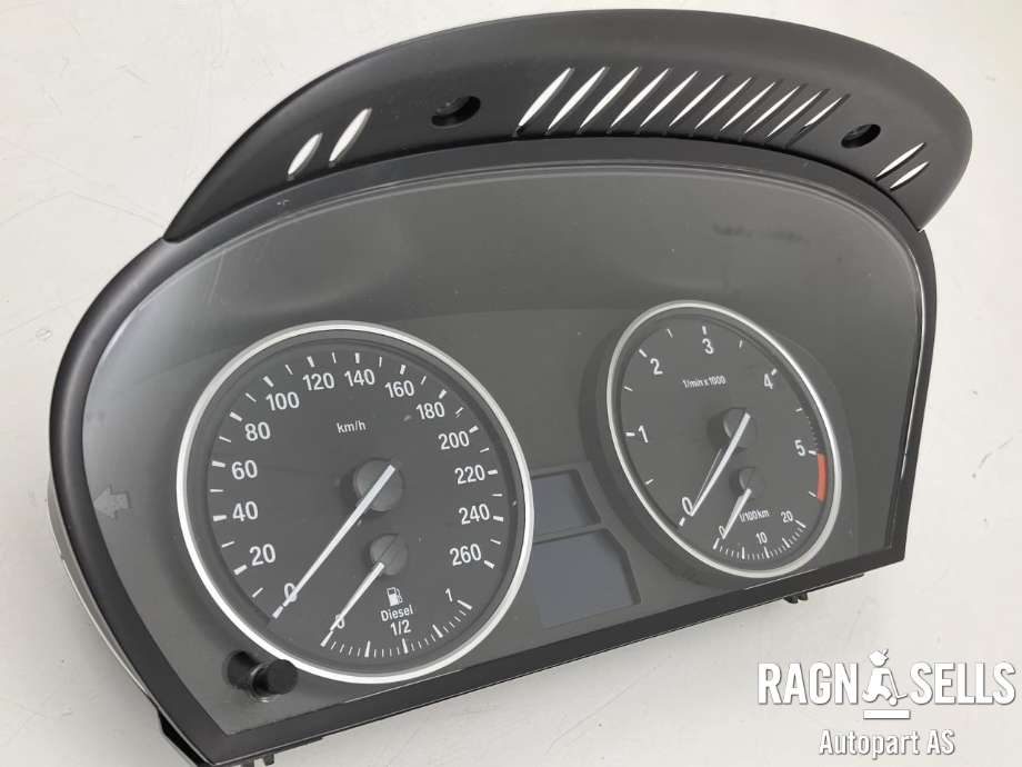 Instrumentpanel til BMW 5-Serie 2003-2010 (E60/E61) (E60/E61) (62 10 9 194 889|9 177 261|)