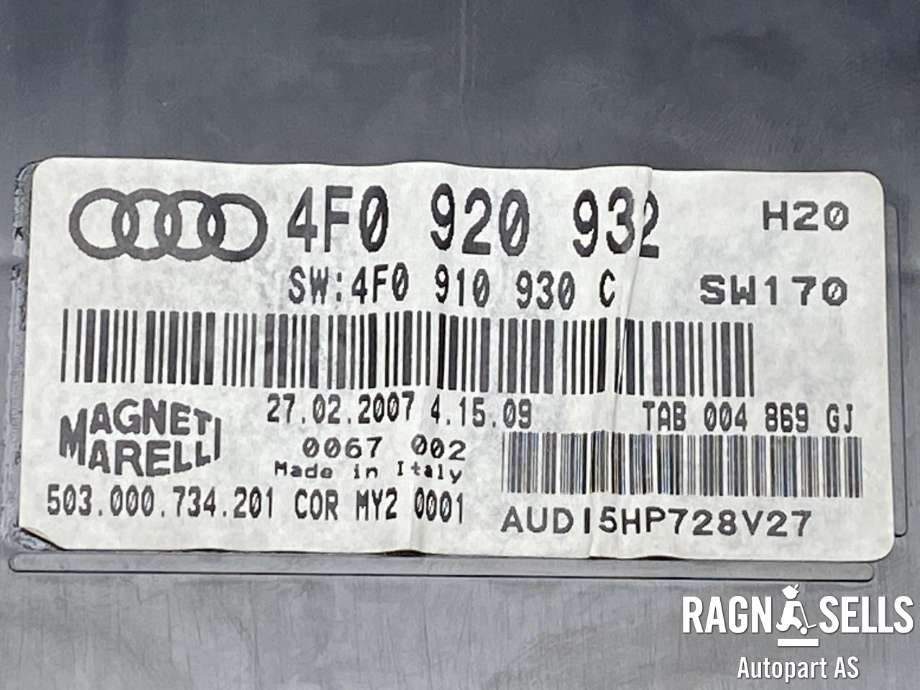 Instrumentpanel til Audi A6, Allroad 2006-2008 (Type II, Fase 1) (C6) (C6) (MAGNETI MARELLI|4F0920932|)
