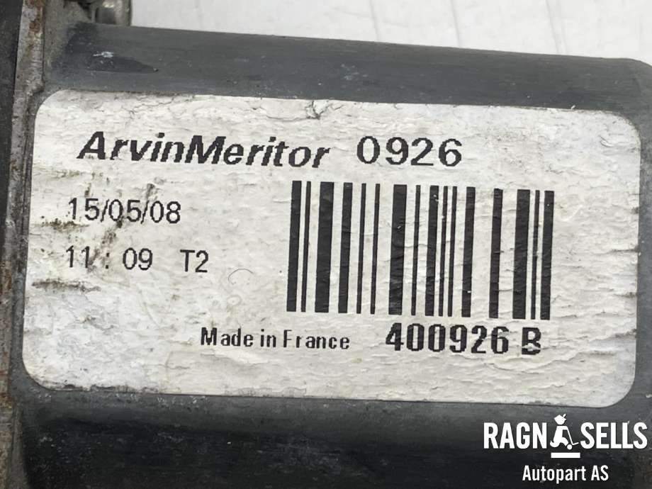 Ruteheis høyre bak til Nissan Navara 2005-2010 (Fase 1) (D40) (D40) (827303X30A| 827003X30A|)