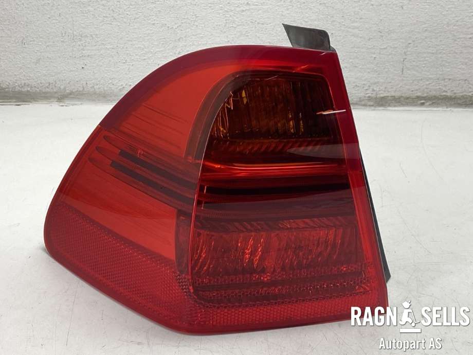 Baklykt venstre ytre til BMW 3-Serie, 2005-2011 (E90/E91/E92/E93) (E90/E91/E92/E93) (63 21 7 160 061)