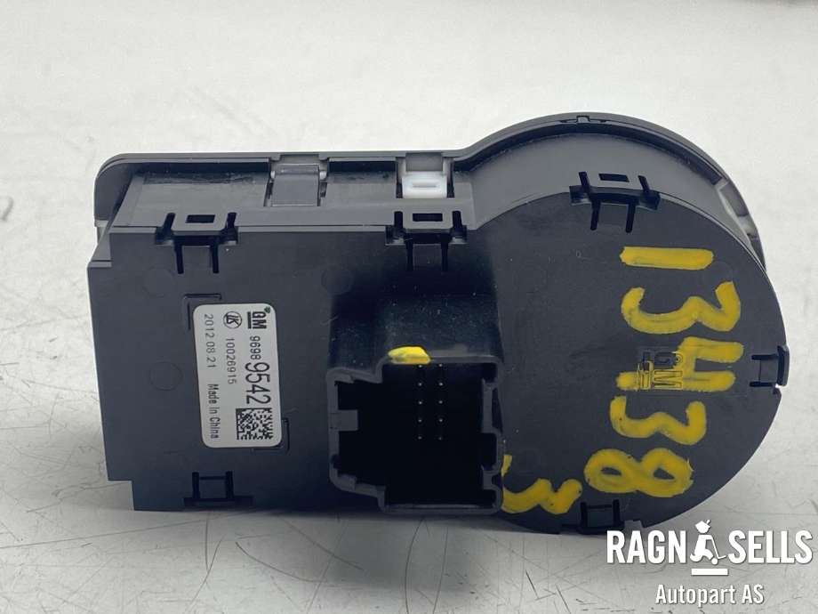 Bryter lys til Opel Mokka 2012-2016 (Type I, Fase 1)  (96989542|10026915|)