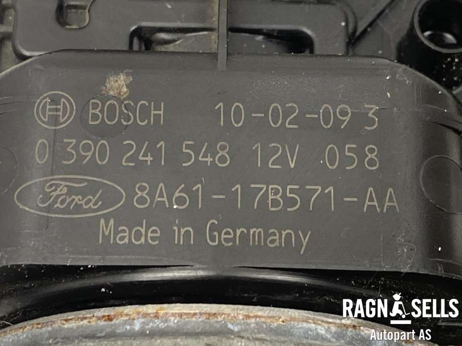 Viskermotor frontrute komplett m/overføring til Ford Fiesta 2008-2012 (Type VI, Fase 1)  (BOSCH|8A61-17K484-AG|8A61-17500-AD|1753741|1698869|3397021285|0390241548|8A6117B571AA|8A61-17B571-AB|)