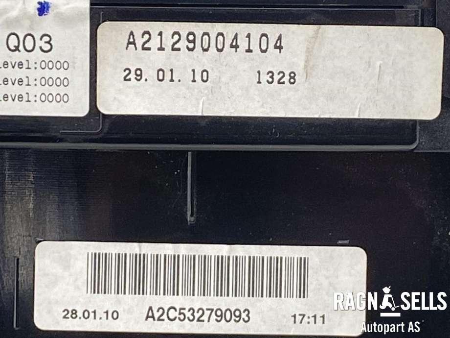 Instrumentpanel til Mercedes E-Klasse 2009-2013 (Fase 1) (W212) (W212) (A2129004104|)