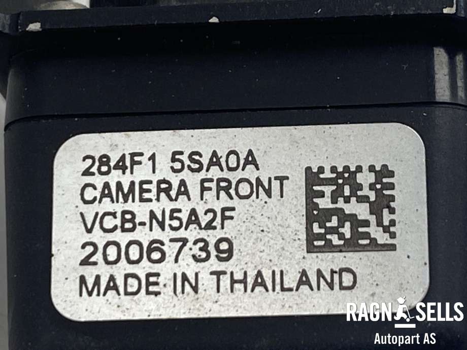 Parkeringskamera foran til Nissan Leaf 2018-->> (Type II)  (284F15SA0A|VCBN5A2F|2006739)