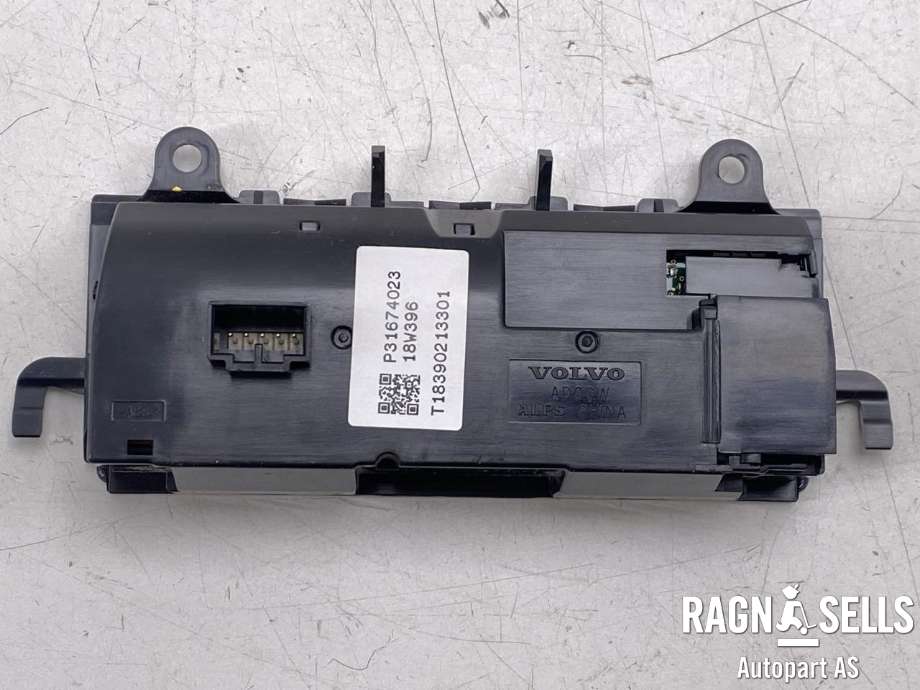 Varmeapparat betjening bak til Volvo XC90 2015-2025 (Type II) (31674023|18390213301|31403211| 31365121)
