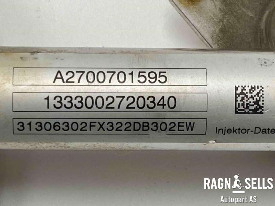 Dyseskinne (fuelrail) til Mercedes CLA 2013-2019 (C117) (C117) (|A2700701095)
