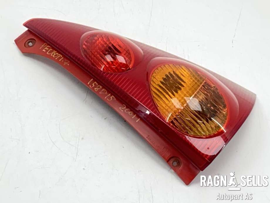 Baklykt høyre til Peugeot 107 2006-2014  (6351 X6|)