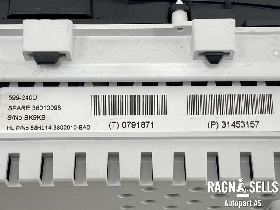 Instrumentpanel til Volvo V40 2012-2019  (36010098|31453157|)