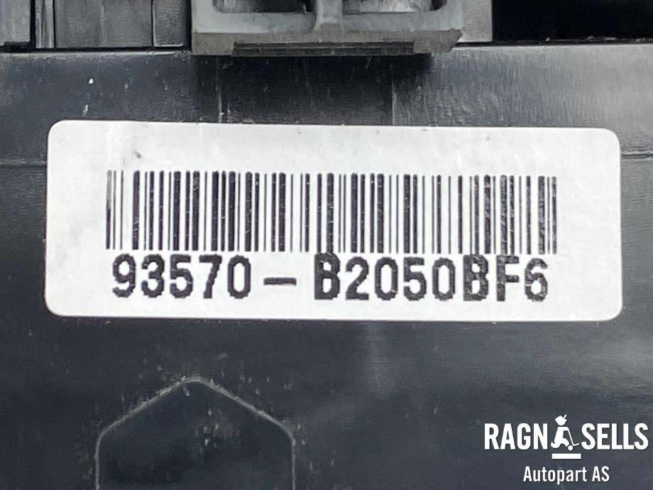 Bryter ruteheis førerdørspanel til Kia Soul 2014-2019 (Type II)  (93570B2050BF6|)