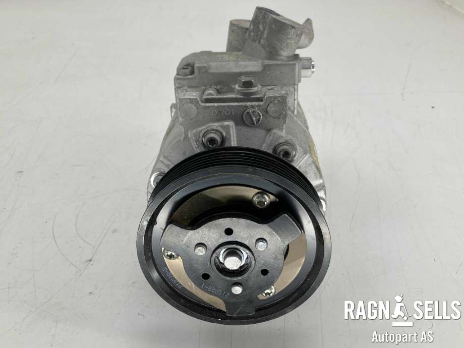 Aircondition kompressor til VW Golf, Plus/Cross 2005-2009 (Fase 1)  (VALEO|1K0 820 808 D|1K0 820 808 F|)