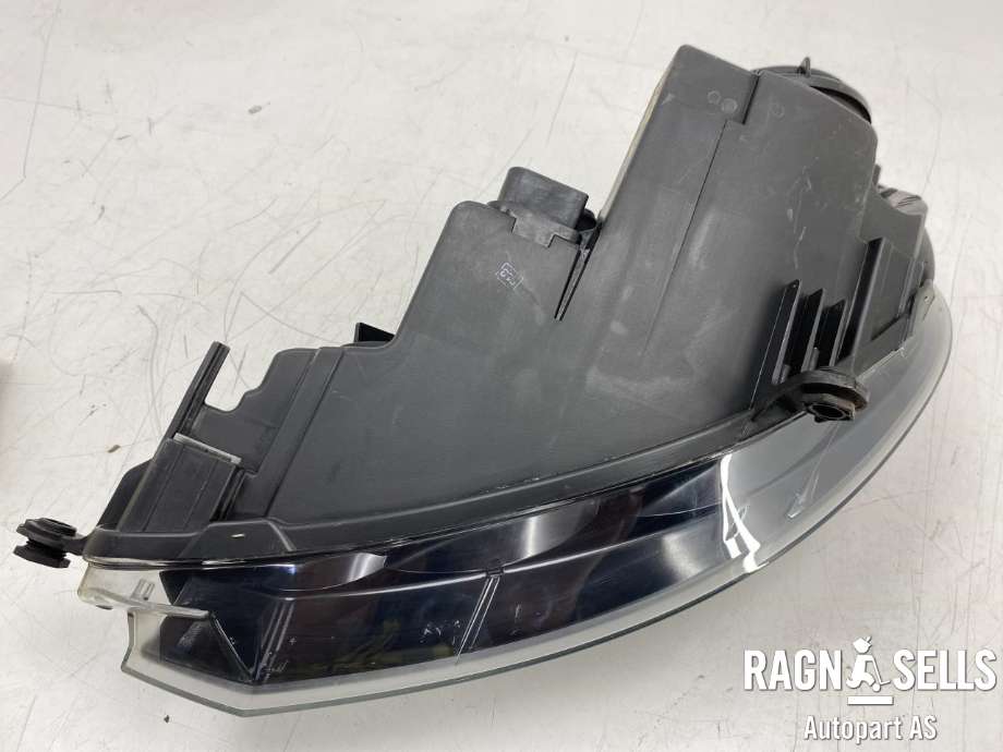 Frontlykt høyre halogen til VW Golf, Plus/Cross 2009-2013 (Fase 2) (5M1941006G|)