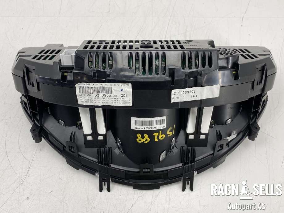 Instrumentpanel til Mercedes E-Klasse 2009-2013 (Fase 1) (W212) (W212) (A2129003309|)