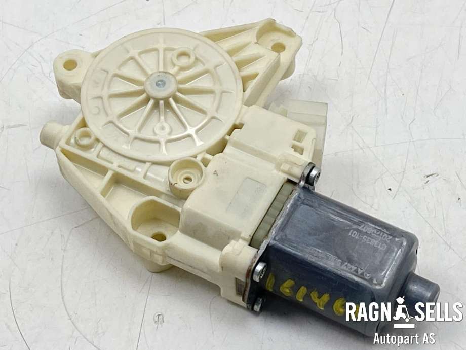 Ruteheis, kun motor, høyre foran til Mercedes Vito 2014-->> (W447) (W447) (A4479063600|)