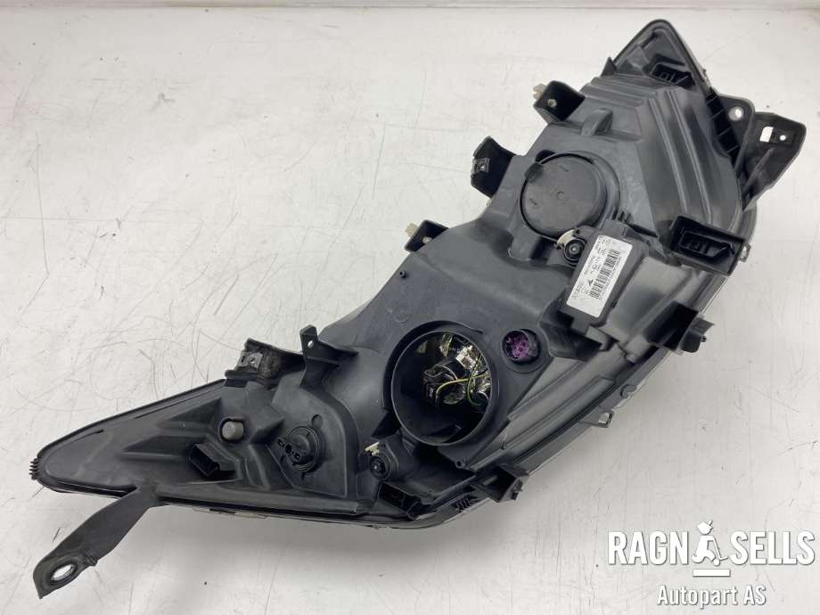 Frontlykt venstre halogen til Iveco Daily 2014-->> (Type VI)  (5801473750|)