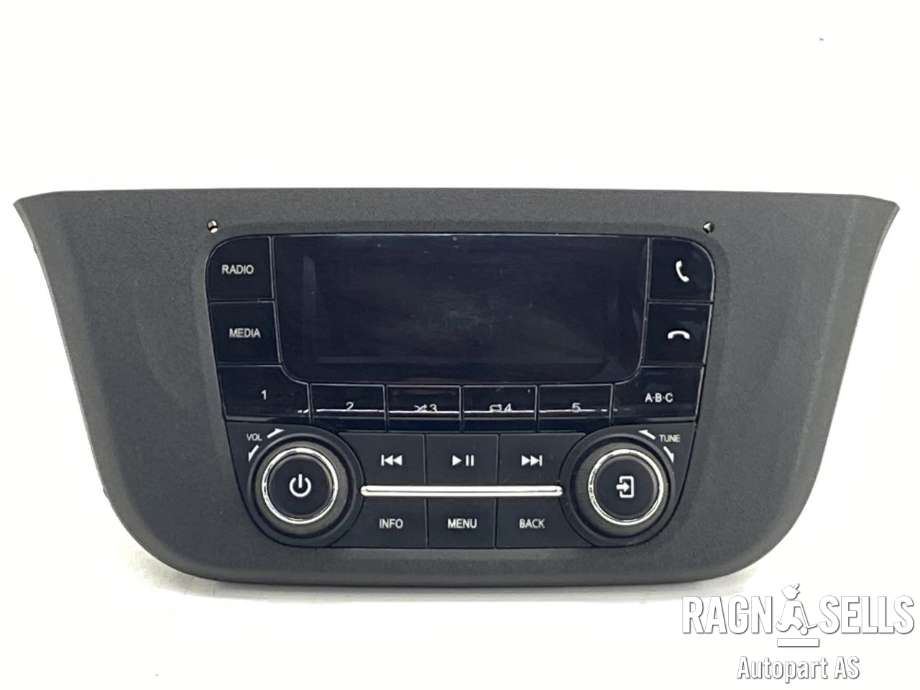 Bilstereo, med DAB til Iveco Daily, 2014-->> (Type VI)  (5802256358| 5802807801)