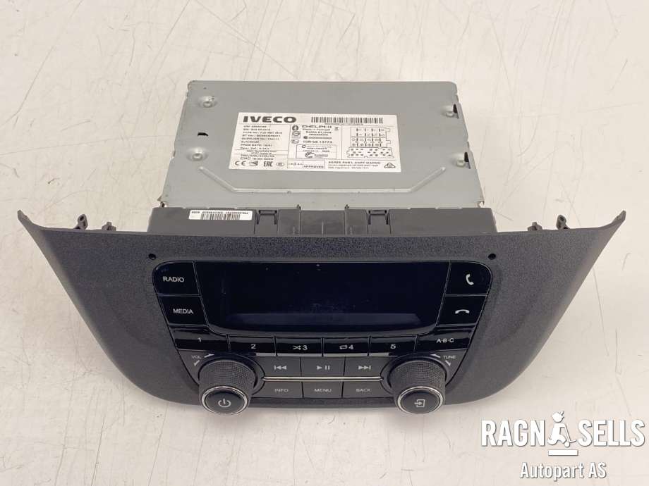 Bilstereo, med DAB til Iveco Daily 2014-->> (Type VI) (5802256358| 5802807801|)