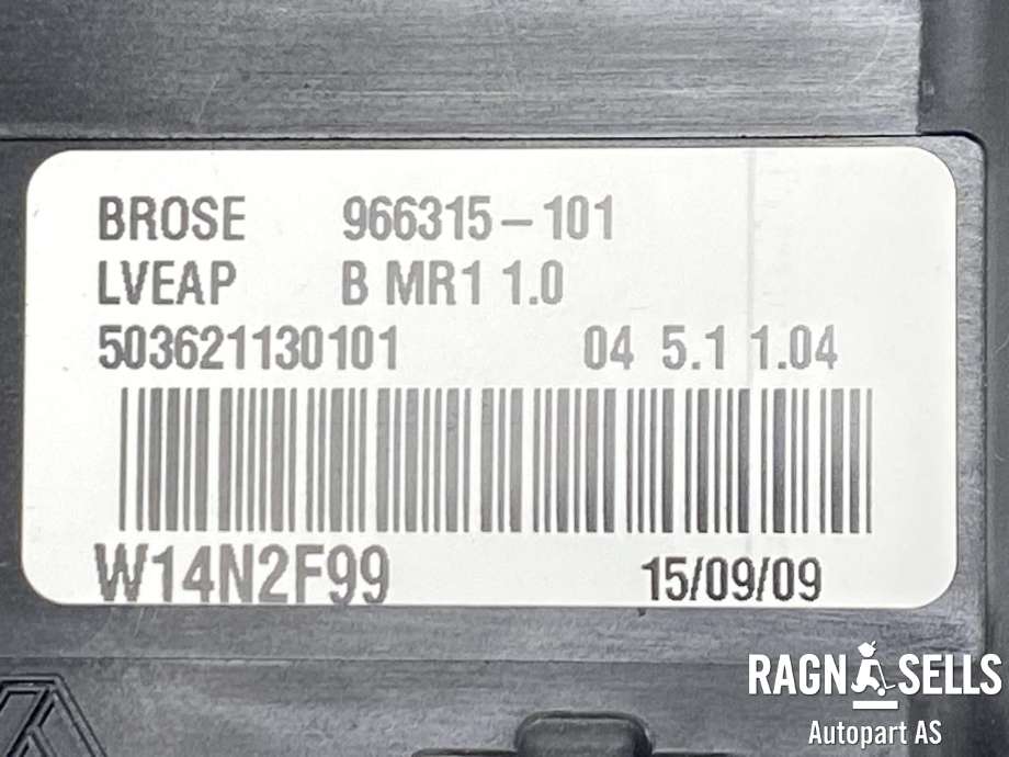 Ruteheis venstre foran til Renault Megane 2009-2016 Type III  (7703008248||807310596R)