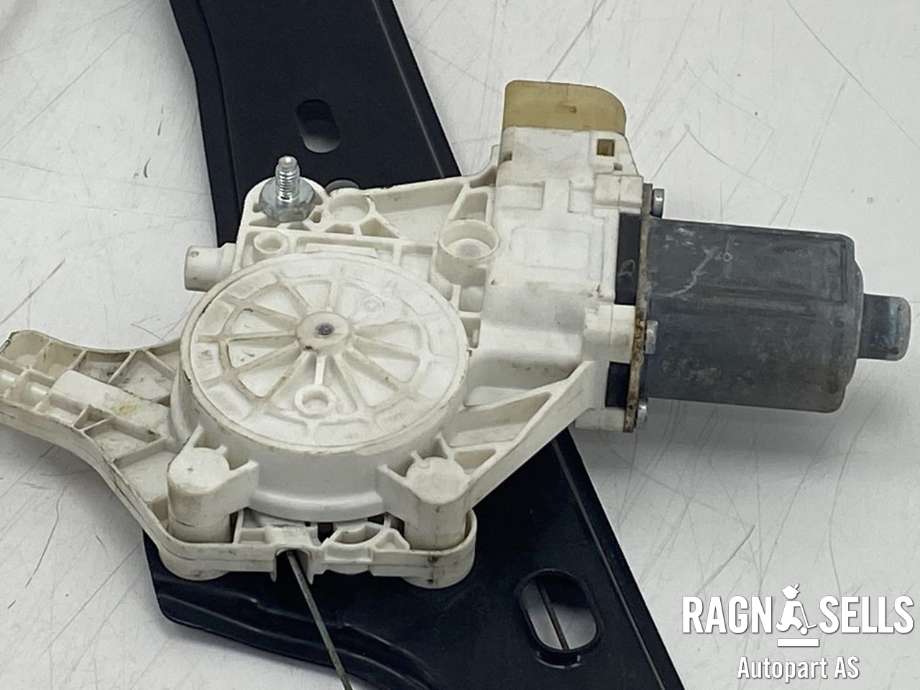 Ruteheis venstre foran til BMW 3-Serie 2005-2011 (E90/E91/E92/E93) (E90/E91/E92/E93) (BROSE|51 33 7 140 587|67 62 6 927 027|)