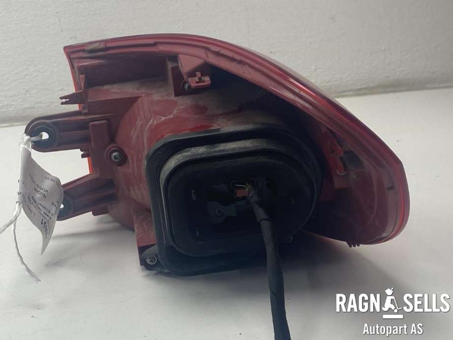 Baklykt venstre ytre til VW Tiguan 2011-2016 (Type I, Fase 2)  (5N0 945 095 Q|)