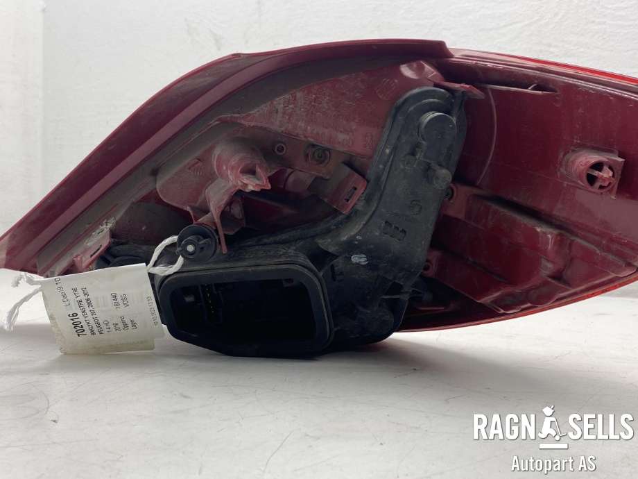 Baklykt venstre ytre til Peugeot 207 2006-2012 (6350 HQ|)