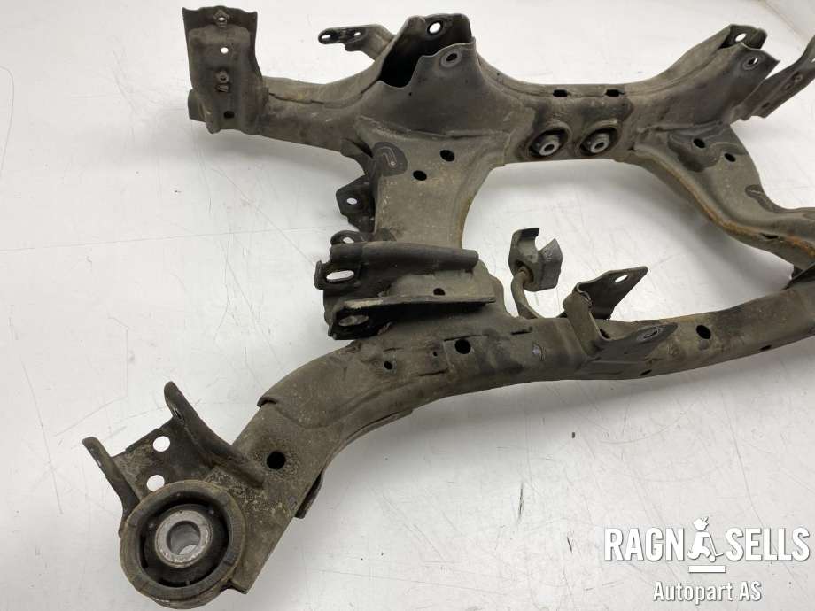 Travers bak til Subaru Outback 2015-2020 (Type V)  (20152AL000|)