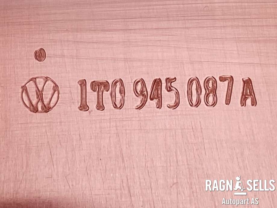 Baklykt bremselys bakrute til VW Touran 2010-2015 (Type I, Fase 3)  (1T0945087A|)