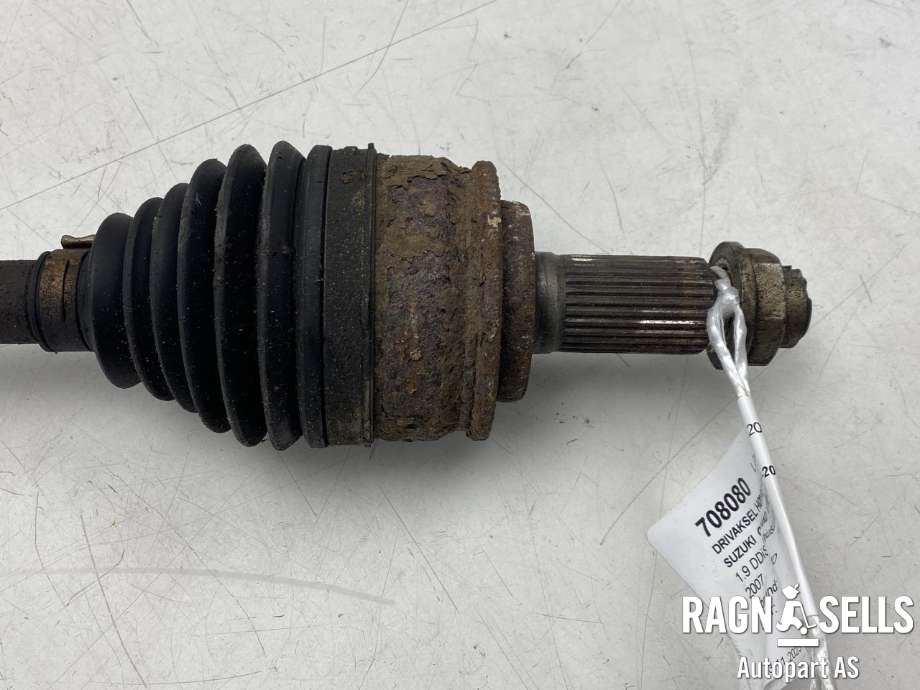 Drivaksel høyre foran til Suzuki Grand Vitara 2005-2015 (Type III)  (44101-65J01||44101-65J00)