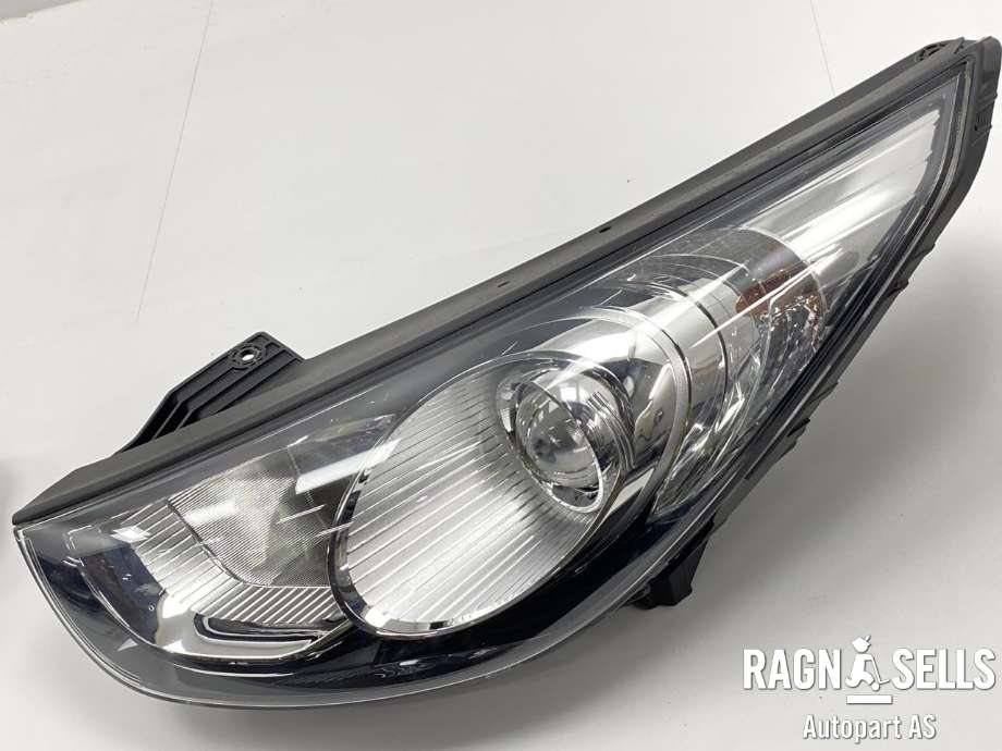 Frontlykt venstre halogen til Hyundai Ix35 2010-2015  (921012Y000|)