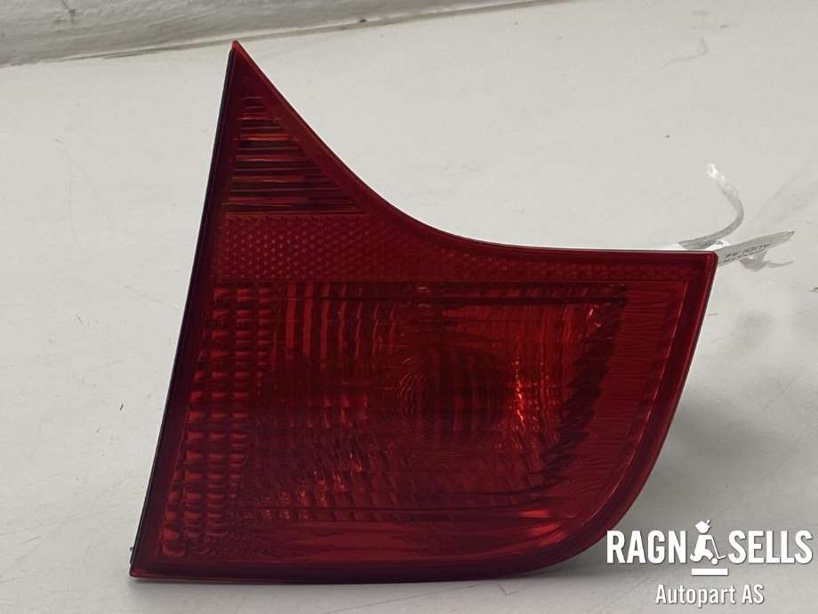 Baklykt høyre indre til Audi A4 2004-2008 (Type III) (B7) (B7) (8E5 945 094 A|)