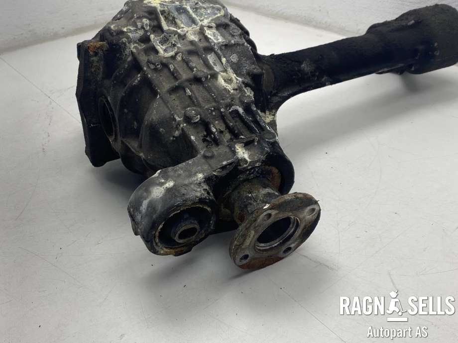 Kardang klokke foran til Nissan Pathfinder 2005-2010 (Fase 1) (R51) (R51) (38500EA400||38510EA000)