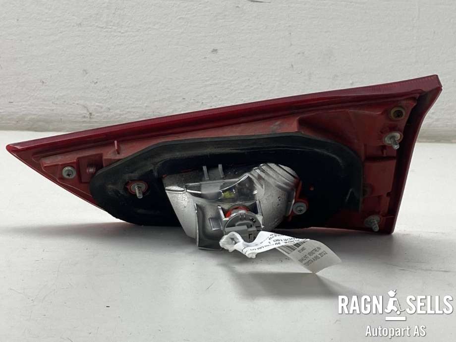 Baklykt venstre indre til Toyota Auris 2013-2015 (Type II, Fase 1)  (8159102490|)