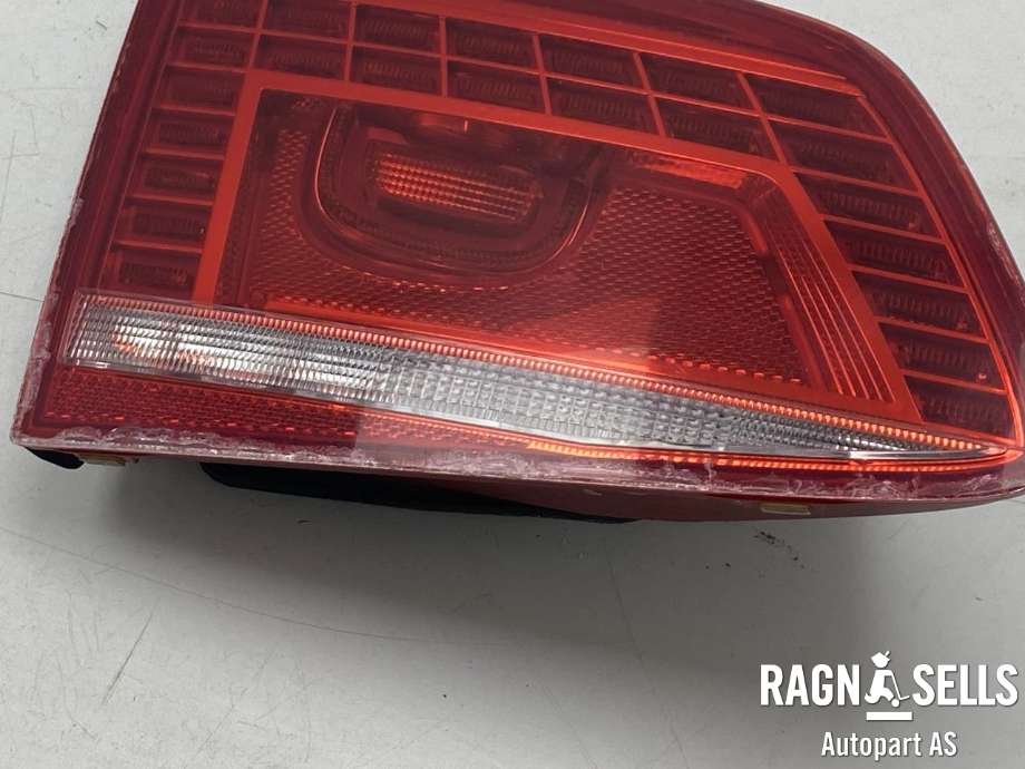 Baklykt venstre indre til VW Passat 2011-2015 (B7) (B7) (3AF 945 307 E|)