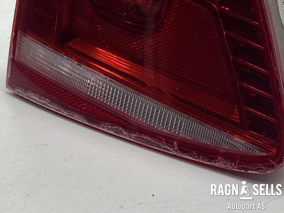 Baklykt venstre indre til VW Passat 2011-2015 (B7) (B7) (3AF 945 307 E|)