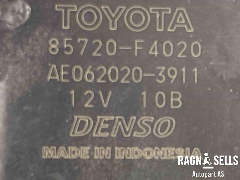 Ruteheis høyre bak til Toyota C-HR 2016-->>  (DENSO|85720F4020|AE0620203911|69830F4010)